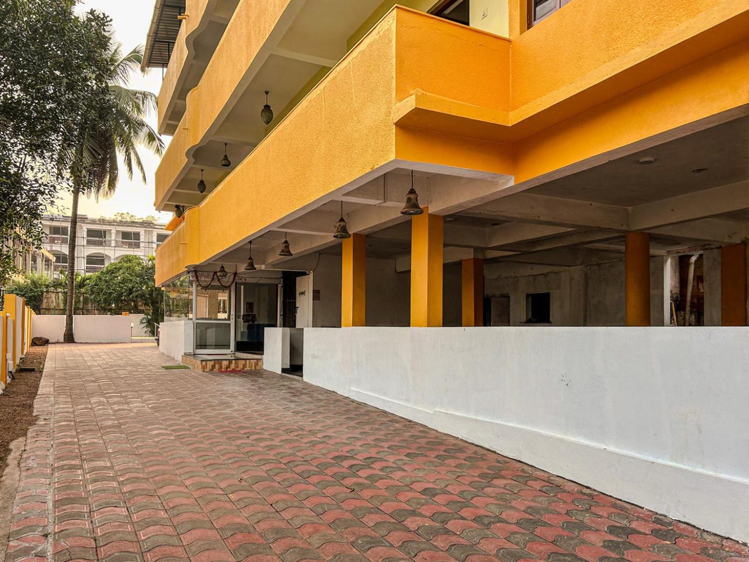 מלון אנג'ונה La Costa Residency מראה חיצוני תמונה