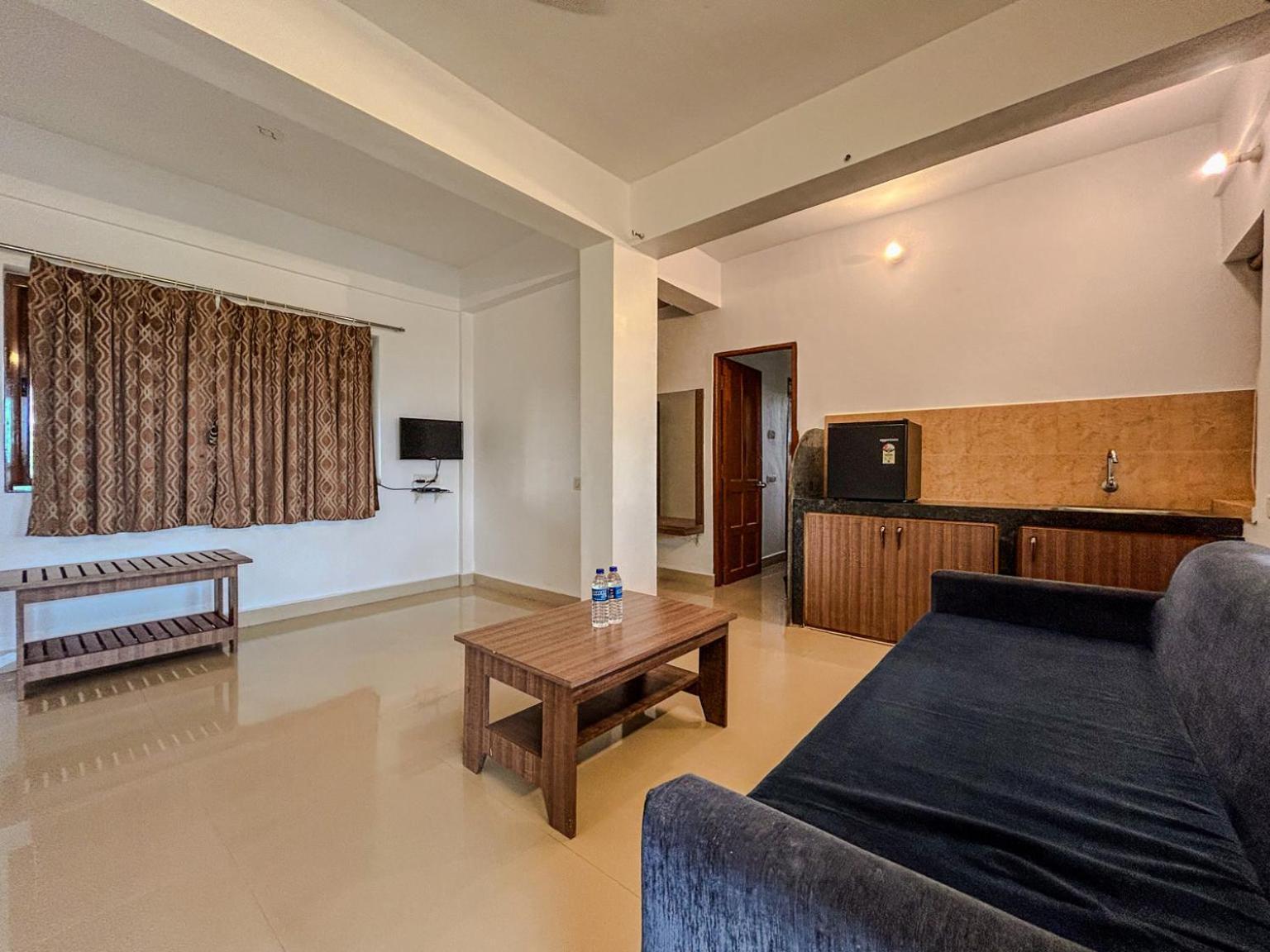 מלון אנג'ונה La Costa Residency מראה חיצוני תמונה
