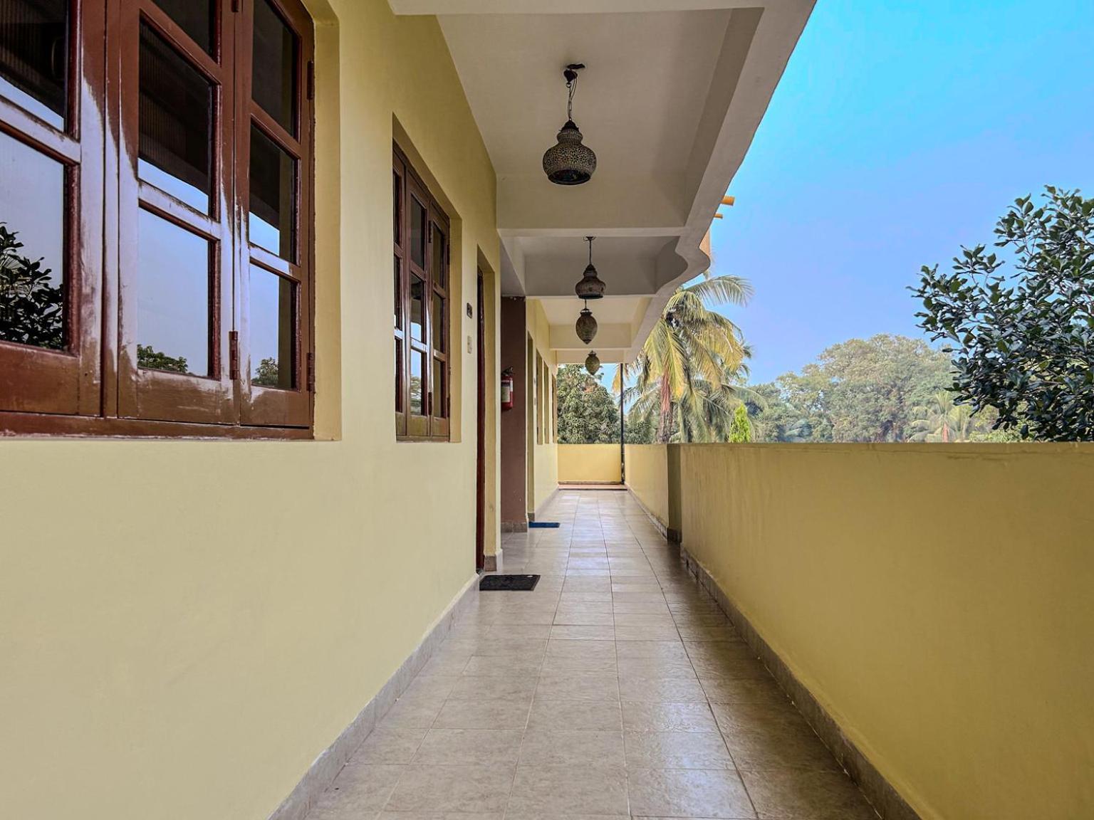 מלון אנג'ונה La Costa Residency מראה חיצוני תמונה