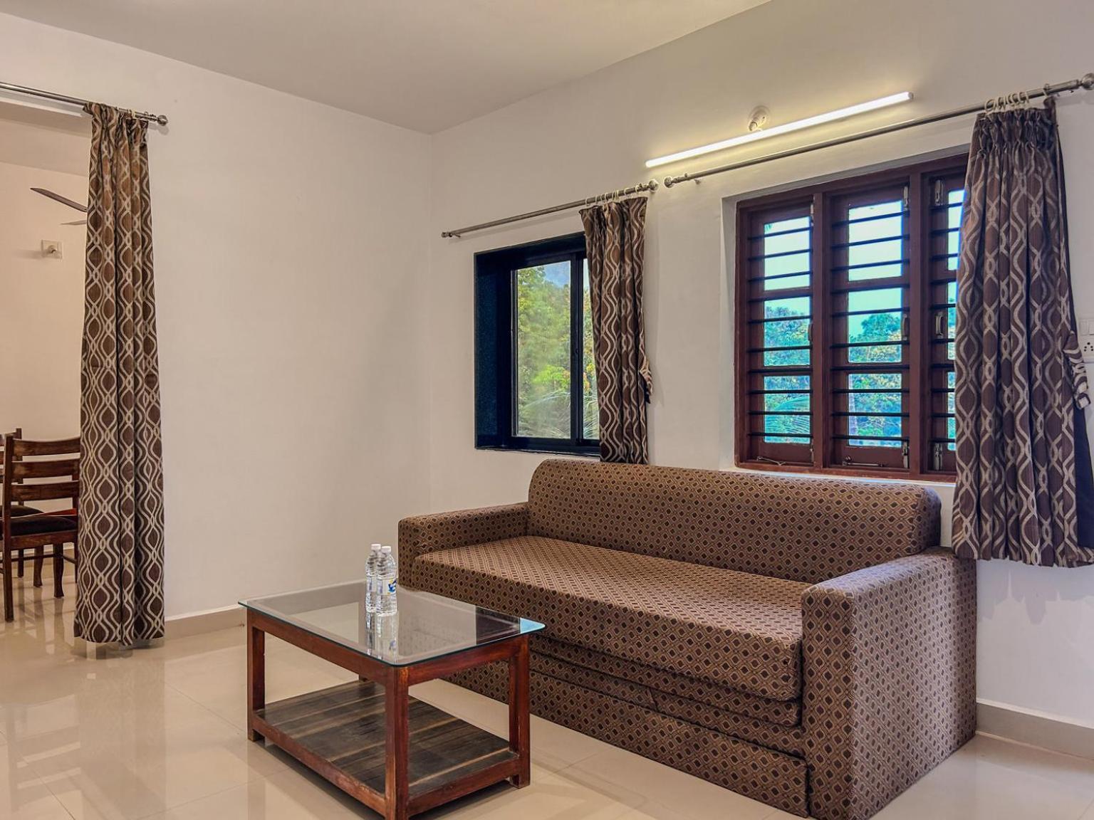 מלון אנג'ונה La Costa Residency מראה חיצוני תמונה