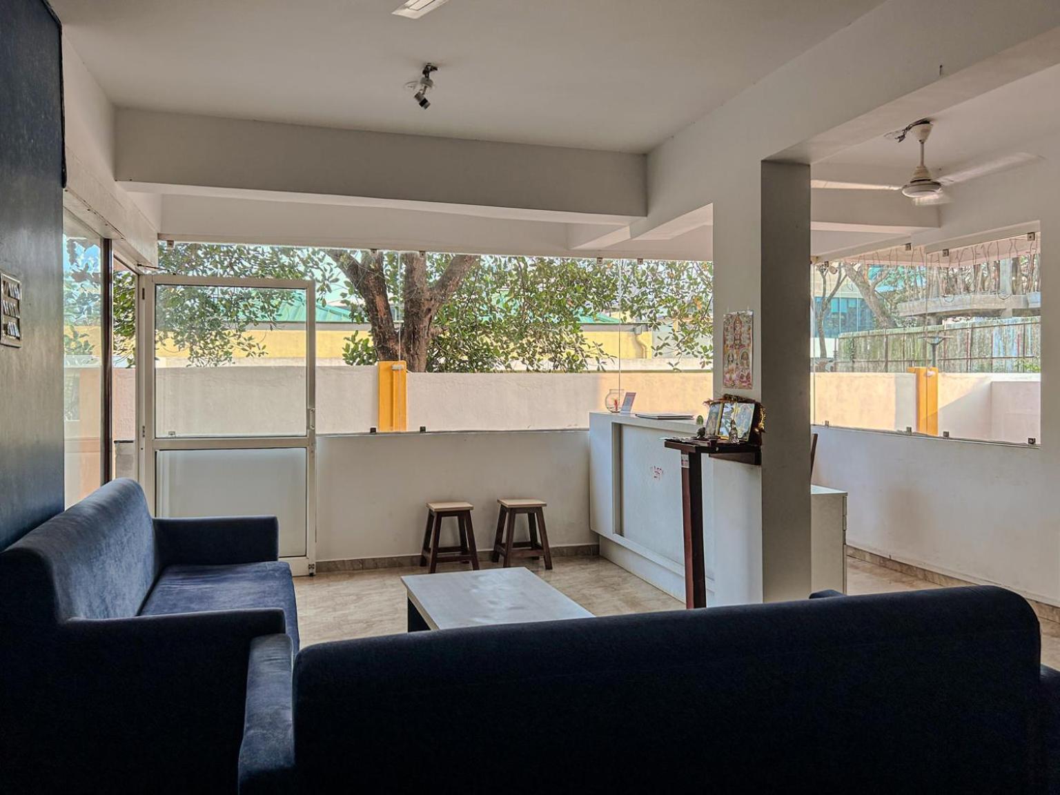 מלון אנג'ונה La Costa Residency מראה חיצוני תמונה