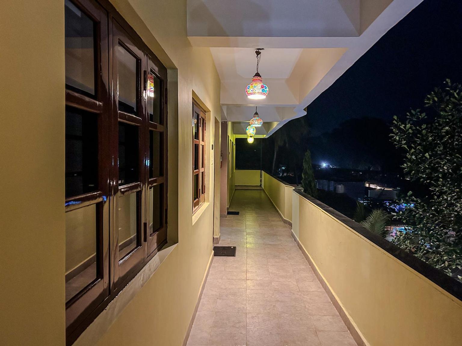 מלון אנג'ונה La Costa Residency מראה חיצוני תמונה