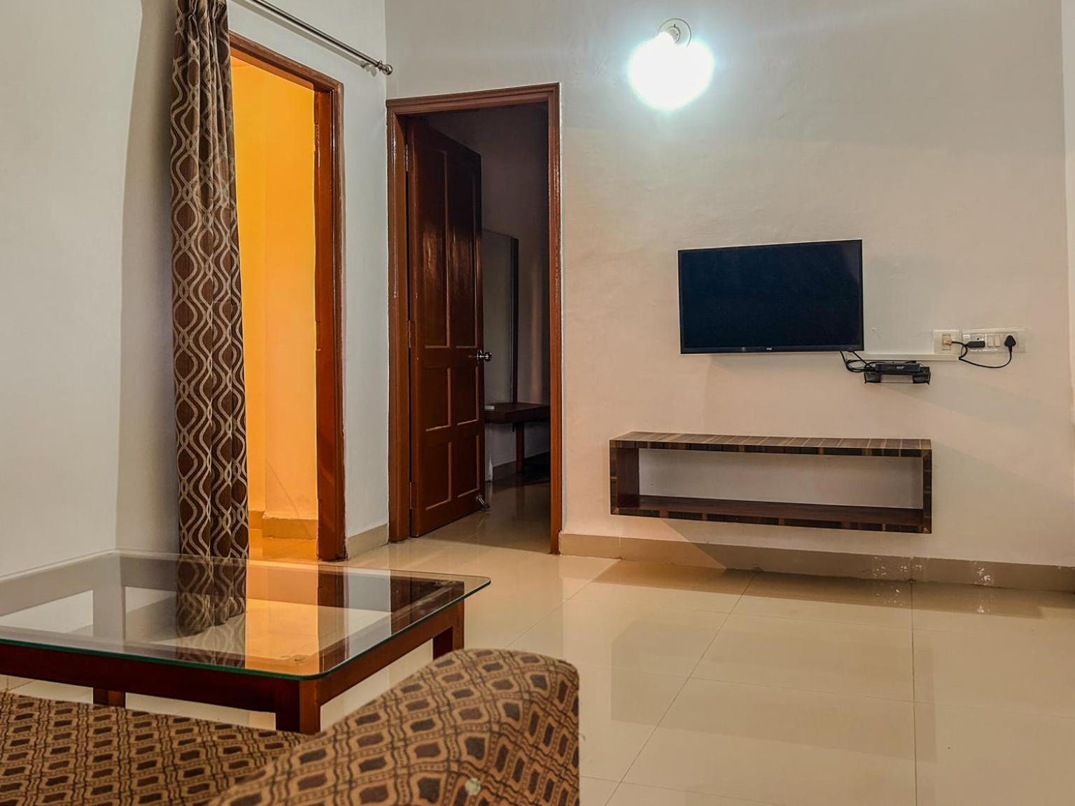 מלון אנג'ונה La Costa Residency מראה חיצוני תמונה