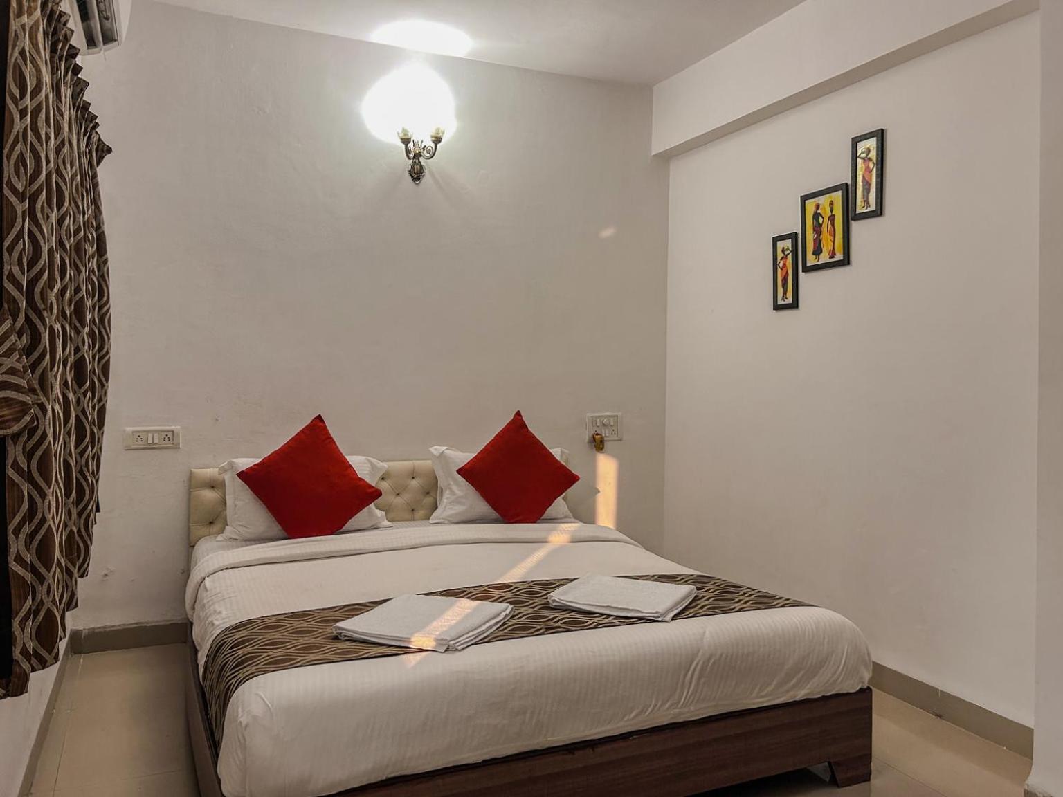 מלון אנג'ונה La Costa Residency מראה חיצוני תמונה